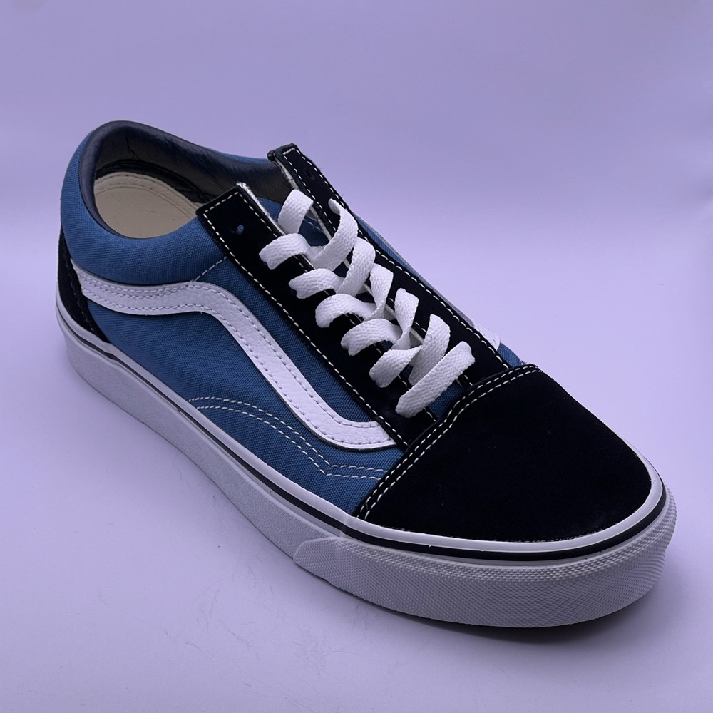 BRAND NEW VANS